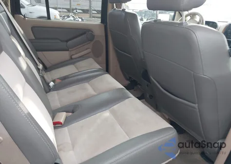 2006 Ford Explorer Eddie Bauer из США, поврежденный, VIN 1FMEU64E76UA76010